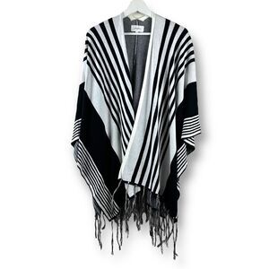 Johnny Becca black and white fringed kimono size L